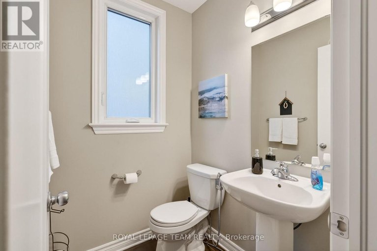 29591356/216-helen-rapp-way/blossom-parkkemp-parkfindlay-creek/ottawa/ontario/K1T0P6_18