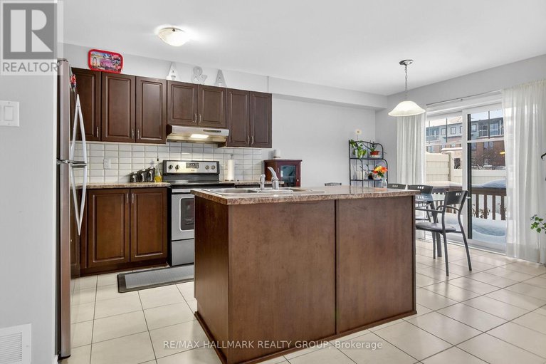 29406514/205-mancini-way/strandherd/ottawa/ontario/K2J5X4_15