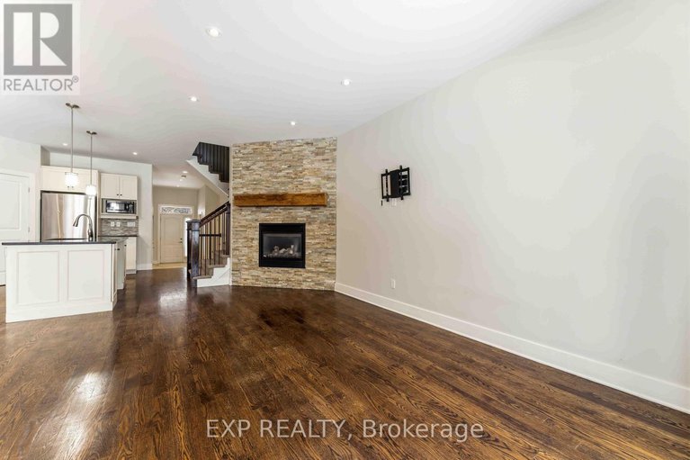 29386734/152-rivington-street/carp/ottawa/ontario/K0A1L0_9