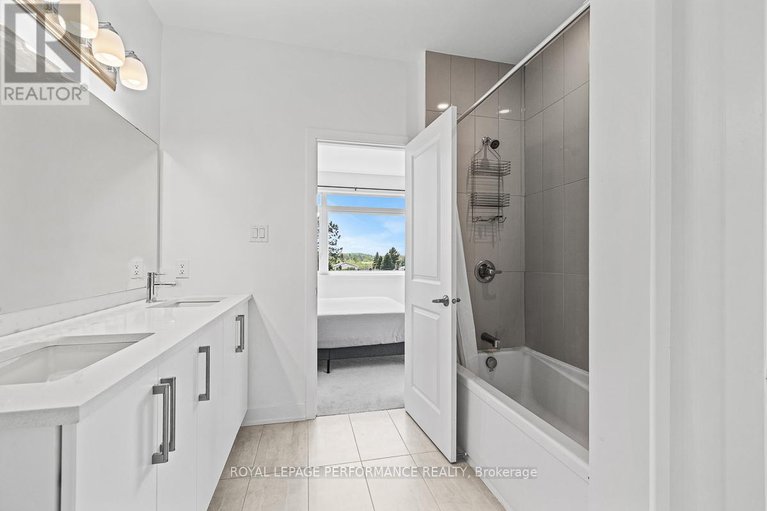 28628101/612-kenabeek-terrace/riverside-southgloucester-glen/ottawa/ontario/K4M0M2_28