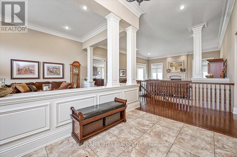 28568193/1530-creagan-court/cumberland-estates/ottawa/ontario/K4C0A5_5