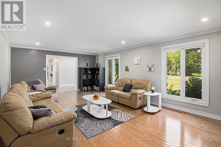 29534342/1139-st-joseph-road/russell-twp/russell/ontario/K0A1W0_9