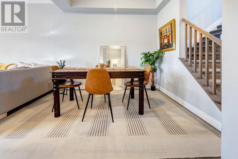 29051195/2070-winsome-terrace/fallingbrookgardenway-south/ottawa/ontario/K4A5M9_6