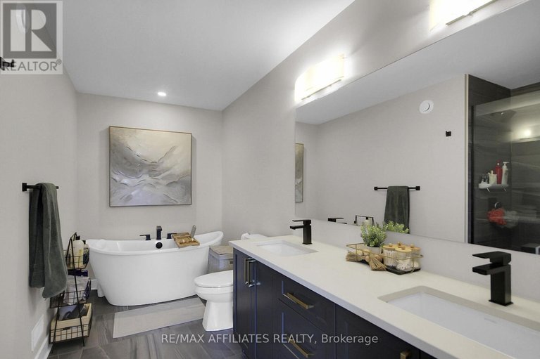 28564568/357-shoveler-grove/riverside-southgloucester-glen/ottawa/ontario/K4M1B2_24