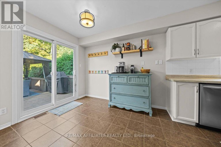 28880153/93-springcreek-crescent/bridlewood/ottawa/ontario/K2M2K8_13