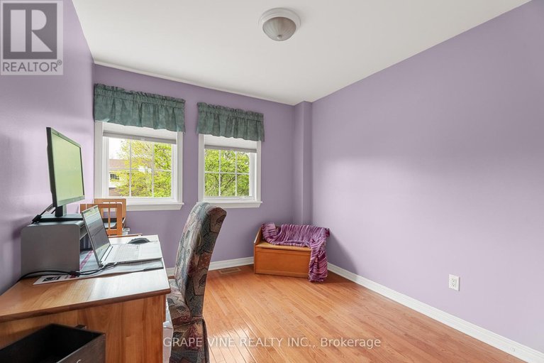 28300194/4316-owl-valley-drive/riverside-southgloucester-glen/ottawa/ontario/K1V1L3_29