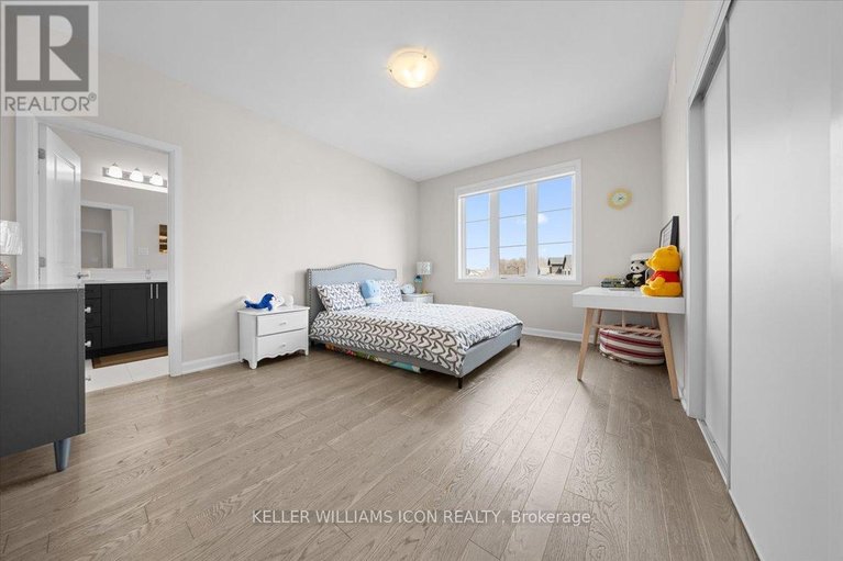 29577044/352-cloyne-crescent/half-moon-bay/ottawa/ontario/K2J6W4_30