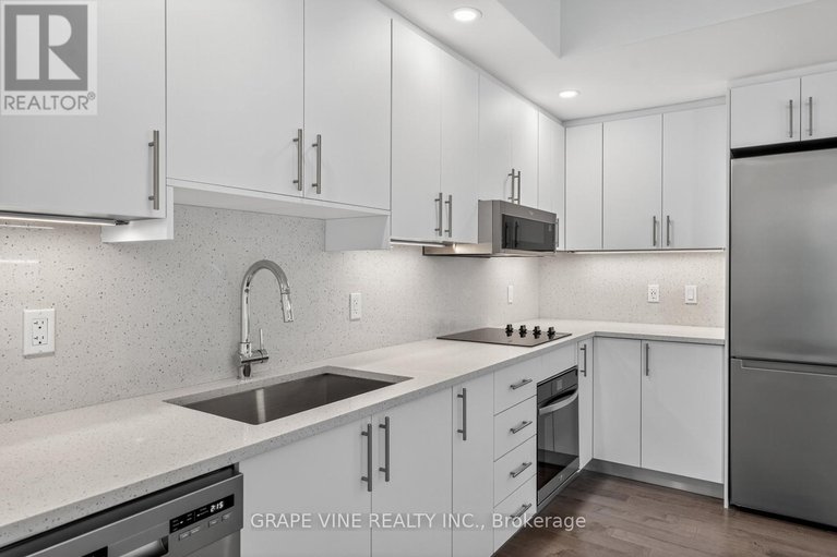 28896988/601-180-george-street/lower-townbyward-market/ottawa/ontario/K1N0G8_16