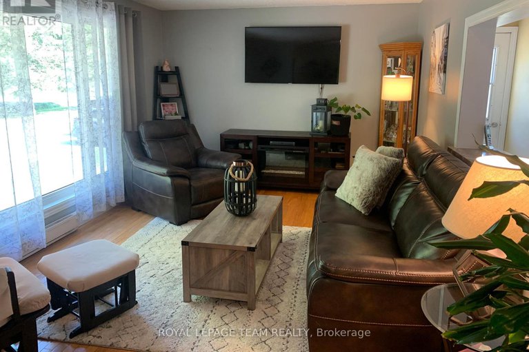 28823443/690-limerick-road/north-grenville-twp-kemptville-south/north-grenville/ontario/K0G1T0_2