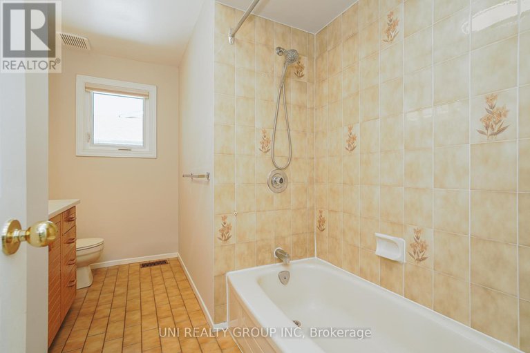 28820511/19-arbordale-crescent/centrepointe/ottawa/ontario/K2G5C7_29