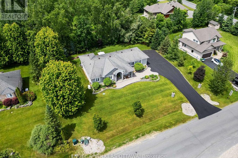 28610474/6957-lake-forest-walk/greely/ottawa/ontario/K4P0A3_1