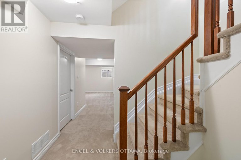 29192697/622-moorpark-avenue/emerald-meadowstrailwest/ottawa/ontario/K2M0B6_31