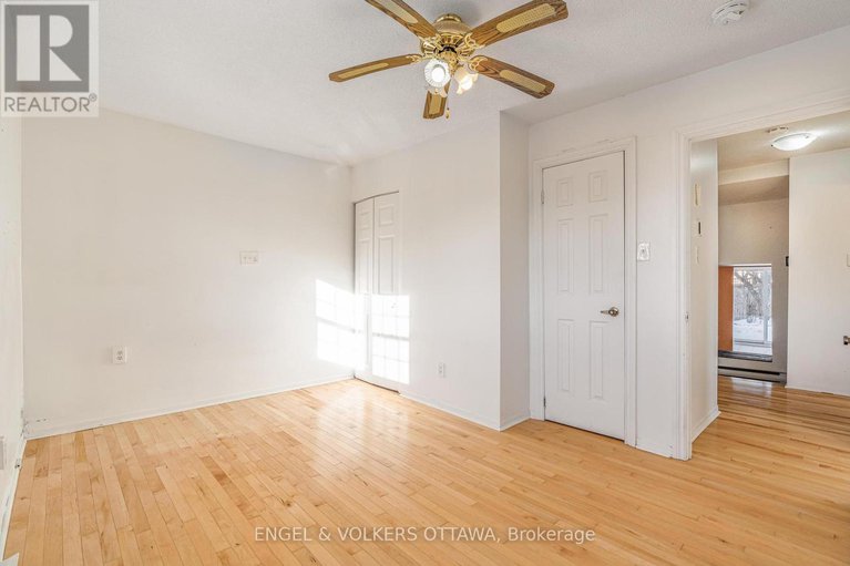 28243621/467-edgeworth-avenue/woodroffe/ottawa/ontario/K2B5L2_24