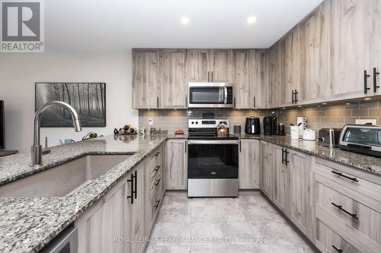 28700474/816-bascule-place/btwn-franktown-rd-fallowfield-rd/ottawa/ontario/K0A2Z0_27