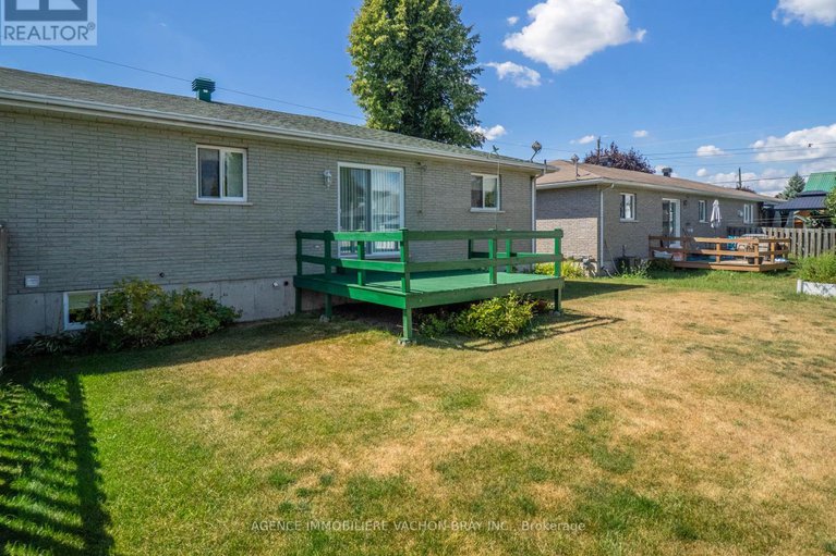 28708215/53-sandfield-avenue-n/alexandria/north-glengarry/ontario/K0C1A0_28