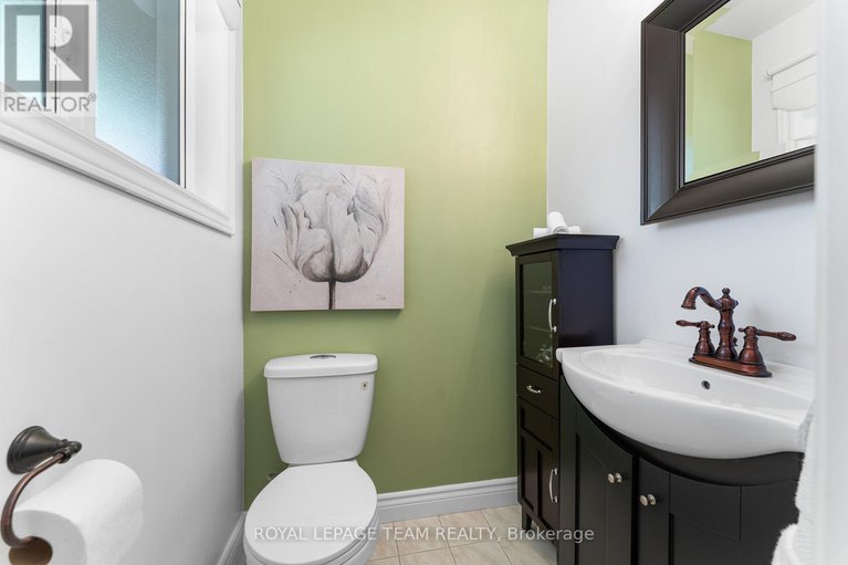 28943825/1-stillwater-drive/crystal-beach/ottawa/ontario/K2H5J9_22