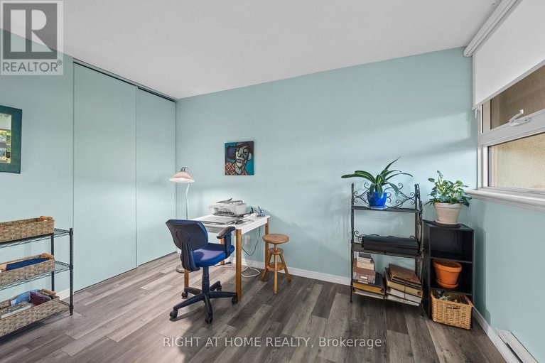 28881419/106-555-brittany-drive/viscount-alexander-park/ottawa/ontario/K1K4C5_20