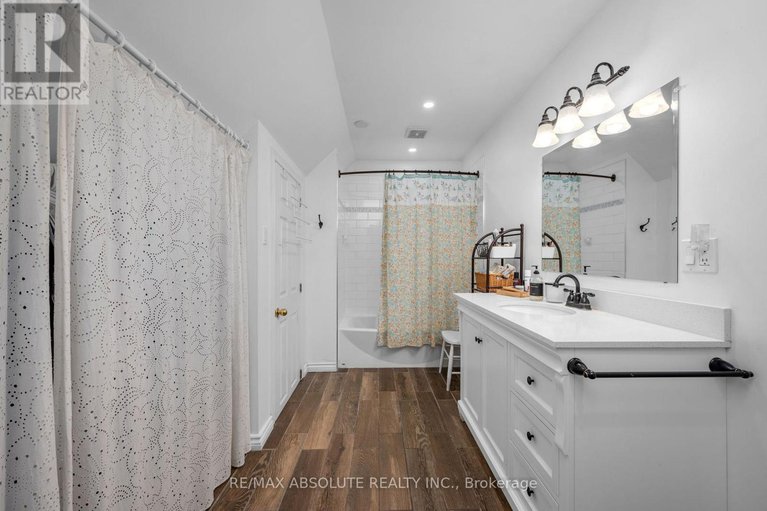 28856151/188-burns-drive/mcnabbraeside-twps/mcnabbraeside/ontario/K0A1G0_45
