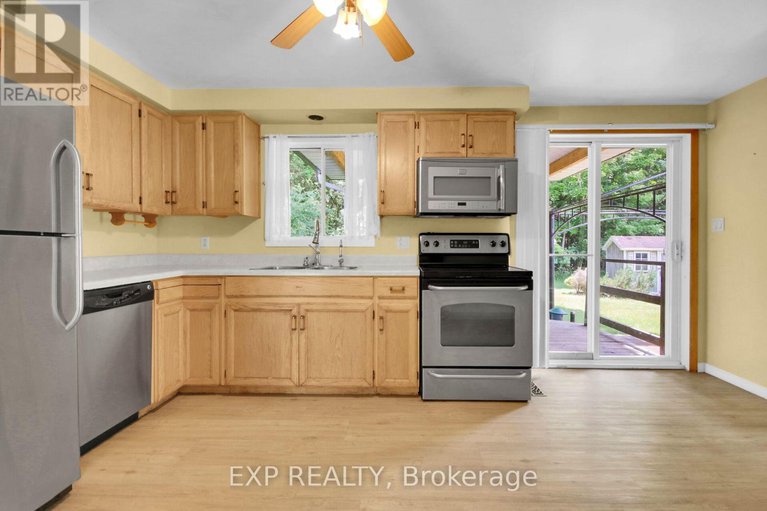 28592980/182-robertson-drive/lanark-highlands-lanark-village/lanark-highlands/ontario/K0G1K0_14