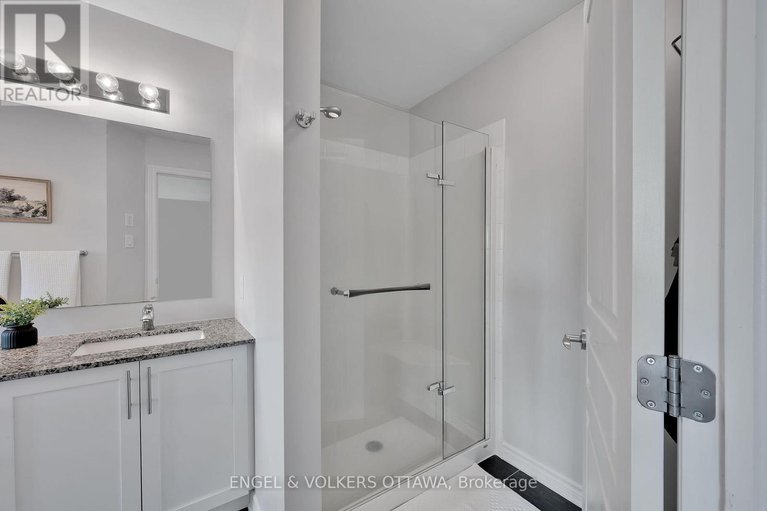 28659371/262-pembina-private/riverside-southgloucester-glen/ottawa/ontario/K4M0E2_31