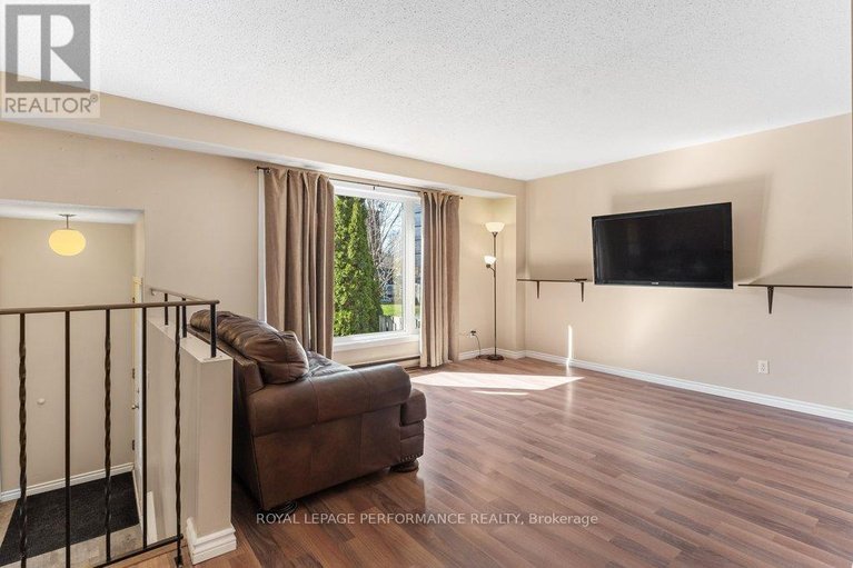 29678414/55-2610-draper-avenue/redwood-park/ottawa/ontario/K2H8X8_11