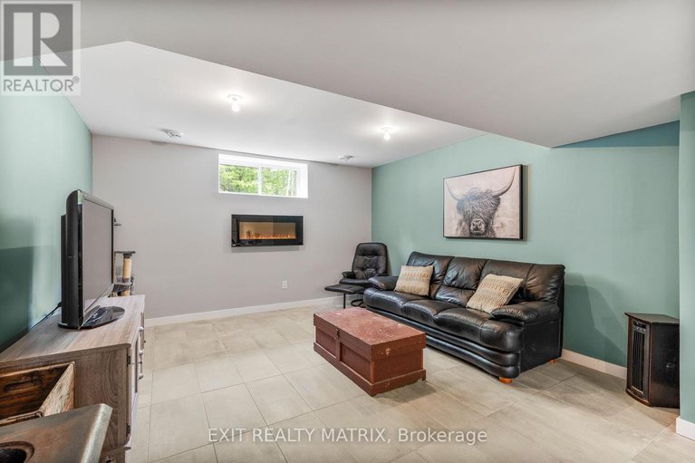 28350119/1463-vinette-road/clarencerockland-twp/clarence-rockland/ontario/K0A1N0_27
