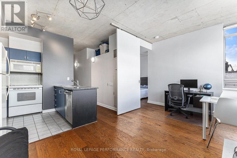 28302744/180-york-street/lower-townbyward-market/ottawa/ontario/K1N1J6_6
