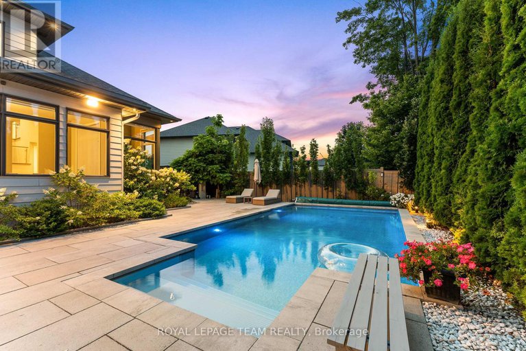 28689436/250-sunnyridge-crescent/emerald-meadowstrailwest/ottawa/ontario/K2M0H3_6
