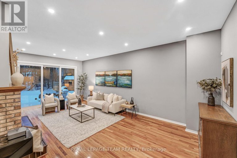 29208661/3831-autumnwood-street/emerald-woodssawmill-creek/ottawa/ontario/K1T2G9_13