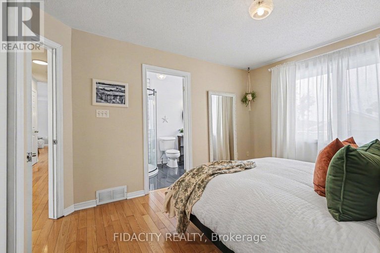 29603147/266-clifford-campbell-street/fitzroy/ottawa/ontario/K0A1X0_12