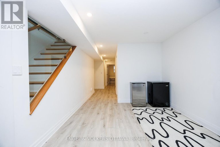 28559940/2204-utah-street/alta-vista/ottawa/ontario/K1H7W8_32