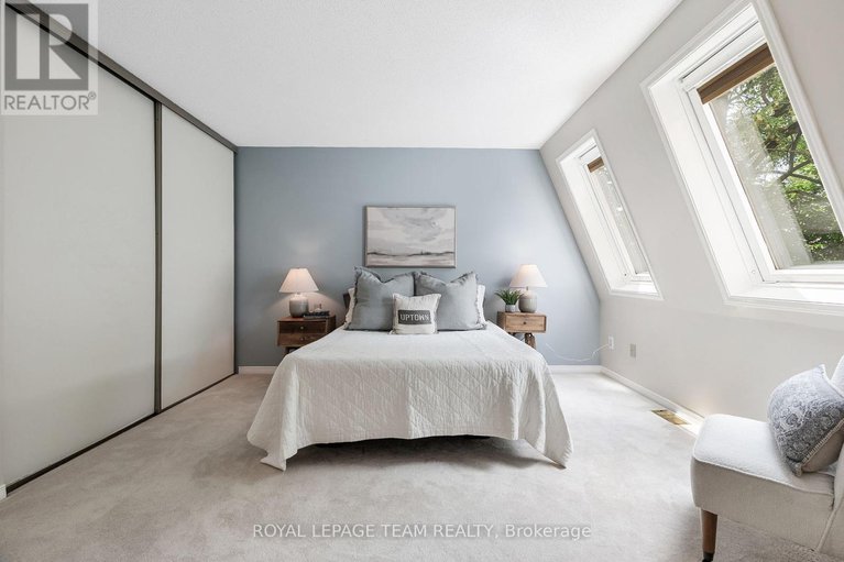 28596547/1473-bryson-lane/sawmill-creektimbermill/ottawa/ontario/K1T2T7_22