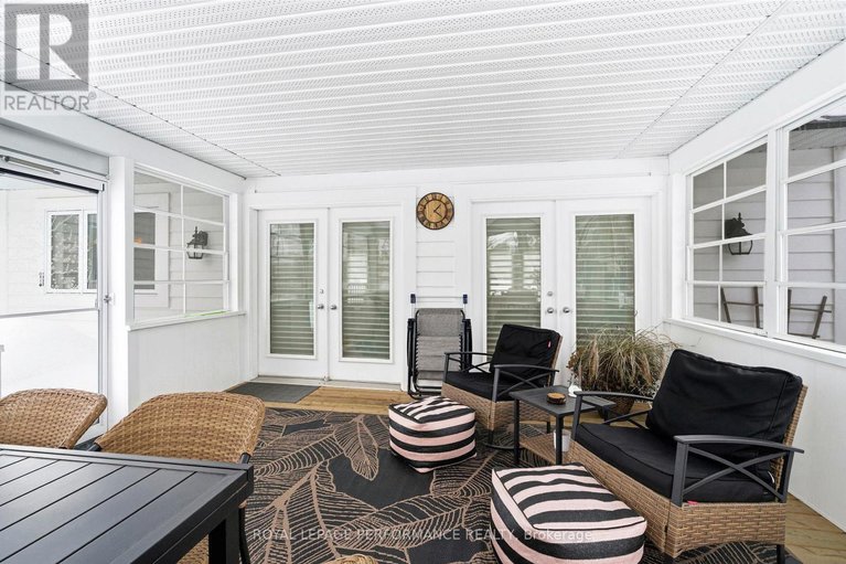 29401324/18537-stonehouse-point-road/south-glengarry-charlottenburgh-twp/south-glengarry/ontario/K6H5R5_20