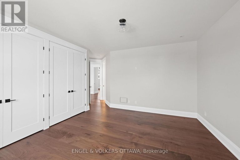 29334925/432-ashbee-court/manotick-village-manotick-estates/ottawa/ontario/K4M0A8_33