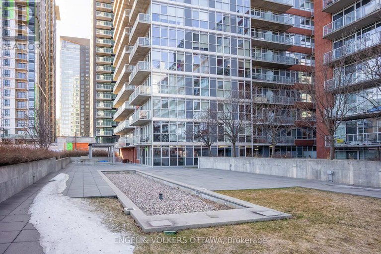 29444673/803-179-george-street/lower-townbyward-market/ottawa/ontario/K1N1J8_73