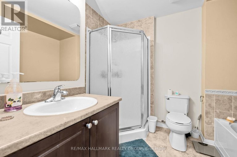 28440261/235-keltie-private/longfields/ottawa/ontario/K2J0A3_17