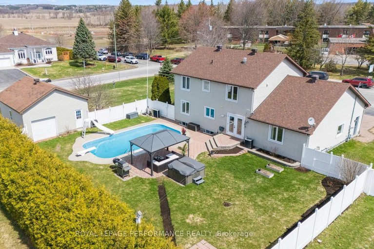 29639798/434-lemay-street/clarencerockland-twp/clarence-rockland/ontario/K0A1N0_2