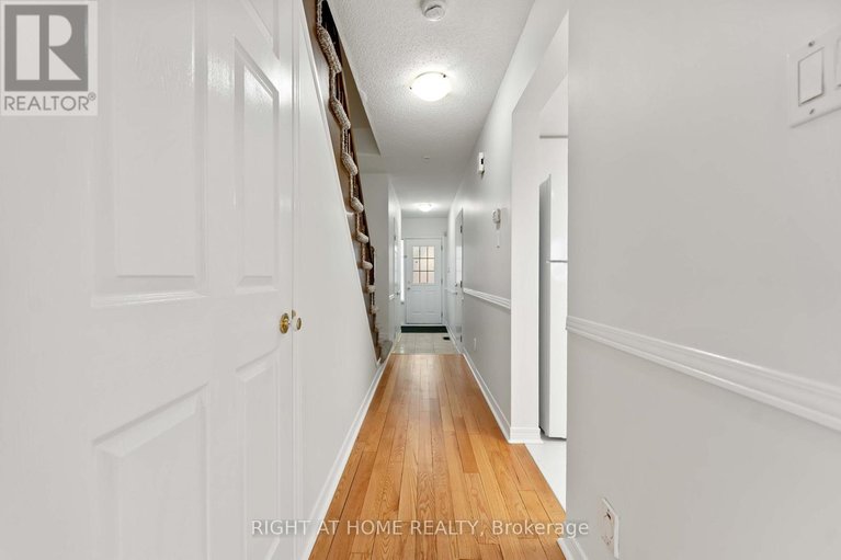 29604610/17-locheland-crescent/barrhaven-east/ottawa/ontario/K2G6H2_2