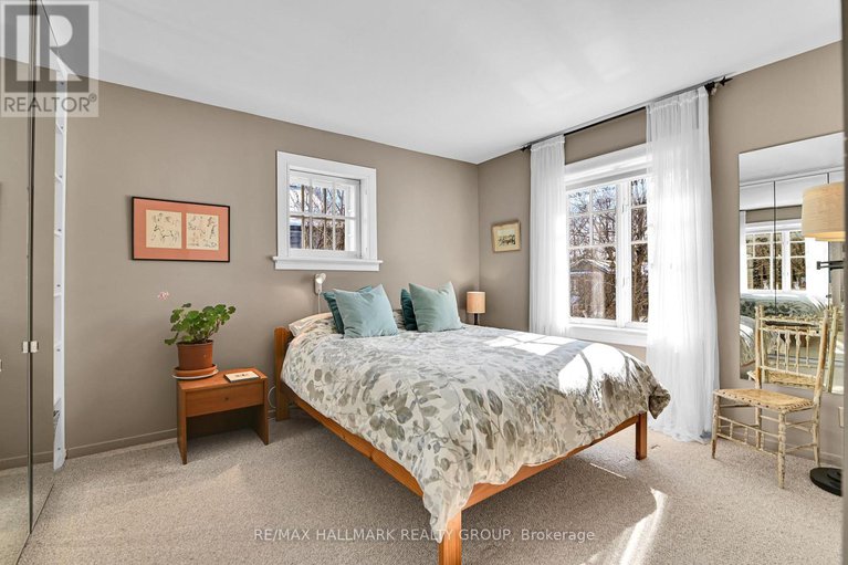 29437616/9-rock-avenue/lindenlea/ottawa/ontario/K1M1A5_23