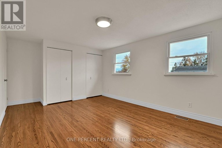 29436562/5-parkridge-crescent/blackburn-hamlet/ottawa/ontario/K1B3E6_22