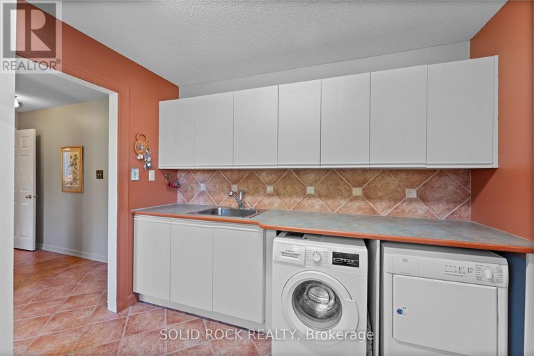 28931406/5569-whitewood-avenue/manotick-village-manotick-estates/ottawa/ontario/K4M1E1_24
