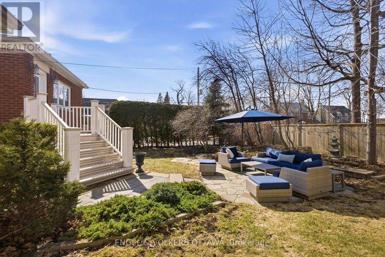 29608039/137-kenilworth-street/civic-hospital/ottawa/ontario/K1Y3Z6_31