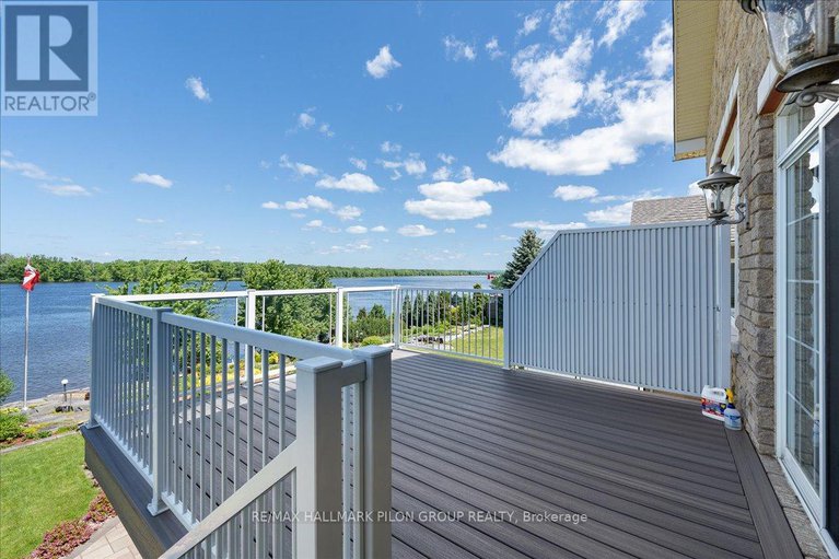 28463526/6373-radisson-way/hiawatha-parkconvent-glen/ottawa/ontario/K1C2Z9_13