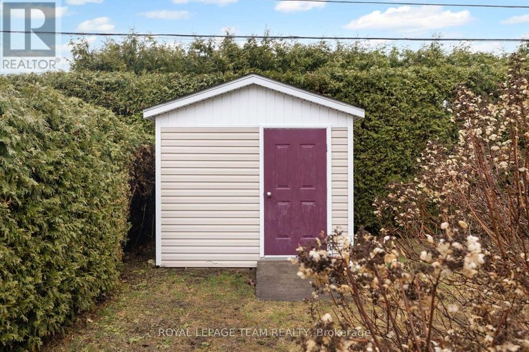 29618912/30-elmsley-crescent/arbeatha-park/ottawa/ontario/K2H6V3_45