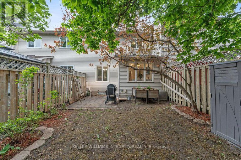 28368286/10-baton-court/katimavik/ottawa/ontario/K2L4C8_21