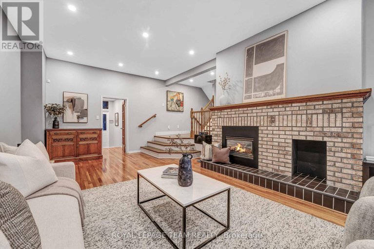 29208661/3831-autumnwood-street/emerald-woodssawmill-creek/ottawa/ontario/K1T2G9_12