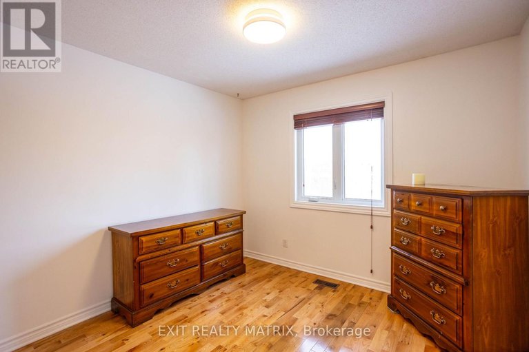 28366381/98-menard-street/embrun/russell/ontario/K0A1W1_17