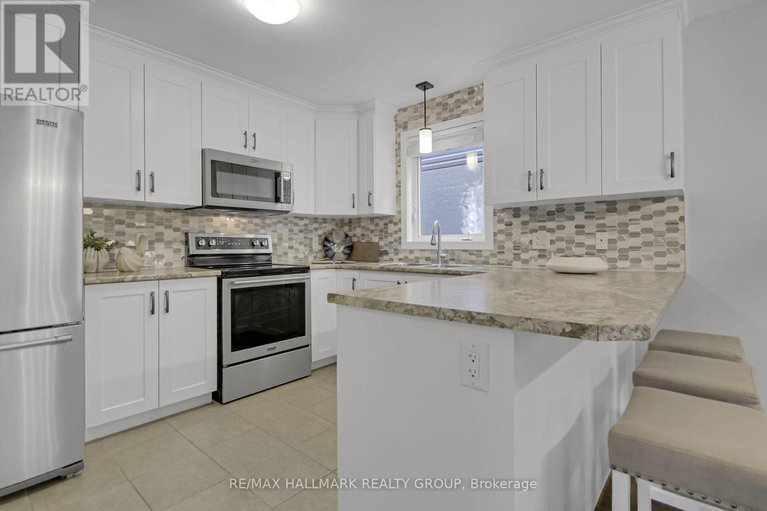 28577155/648-robert-street/town-of-rockland/clarence-rockland/ontario/K4K1E8_28