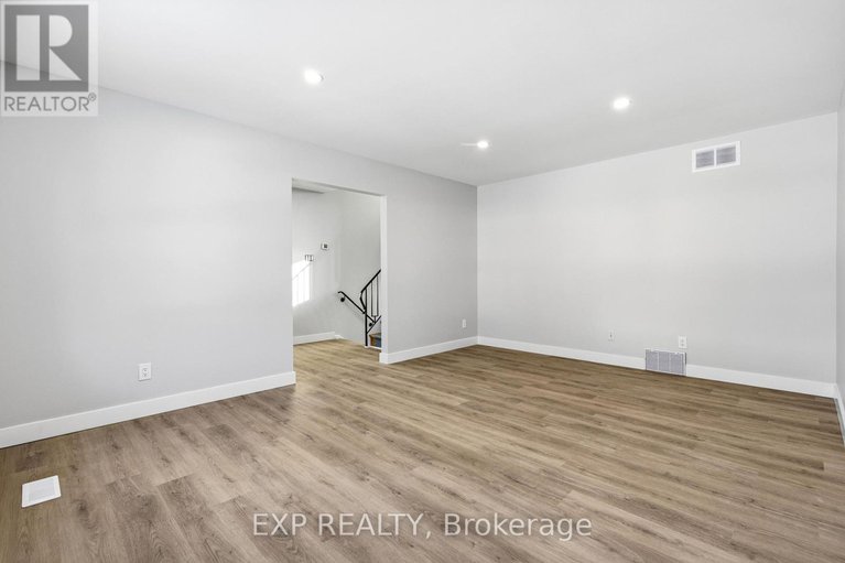 29215981/2158-fillmore-crescent/beacon-hill-north/ottawa/ontario/K1J6A4_9