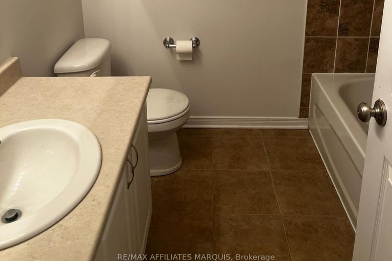 29397620/276-fir-lane/kemptville/north-grenville/ontario/K0G1J0_13